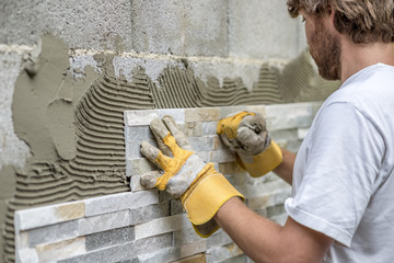 Pose et rénovation de carrelage et de faïence 